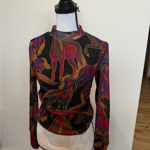 FARM Rio Multicolor Abstract horse Print Top - Picture 3 of 11